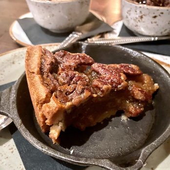 Eighty Ocean Kitchen and Bar - Warm bourbon pecan pie - American Near Me - Jekyll Island, Georgia Eighty Ocean Kitchen and Bar - Warm bourbon pecan pie - American Near Me - Jekyll Island, Georgia