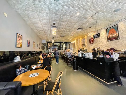 La Maison Navarre - Pastry, Bistro, Wine Bar by null