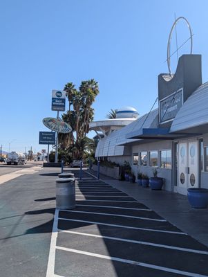 Space Age Restaurant by null