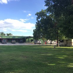 Route 66 RVs - Lots of grass and trees. Not pavement
