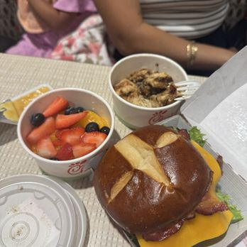 Chick-fil-A - Fast Food Near Me - Kapolei, Hawaii Chick-fil-A - Fast Food Near Me - Kapolei, Hawaii