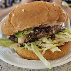 T & S Burgers - Avocado burger