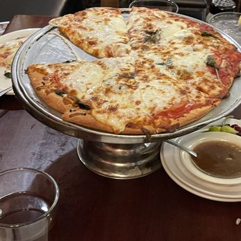 La Bella Pizza - Medium pizza - Pizza Near Me - Chula Vista, California La Bella Pizza - Medium pizza - Pizza Near Me - Chula Vista, California