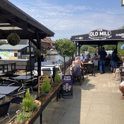 Ye Old Mill English Tea Shop - Outdoor seating