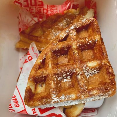 Original Clyde's Hot Chicken by null