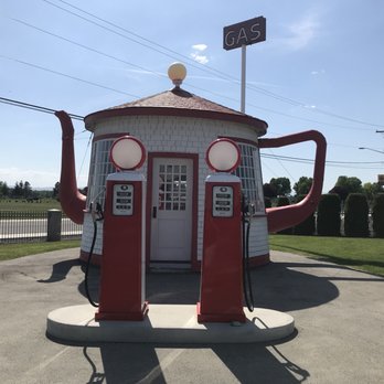 Teapot Dome Service Station - Local Flavor Near Me - Zillah, Washington Teapot Dome Service Station - Local Flavor Near Me - Zillah, Washington