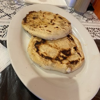 Los 3 Guerreros - Frijol con Queso Pupusa  Mixtas Pupusa - Mexican Near Me - Houston, Texas
