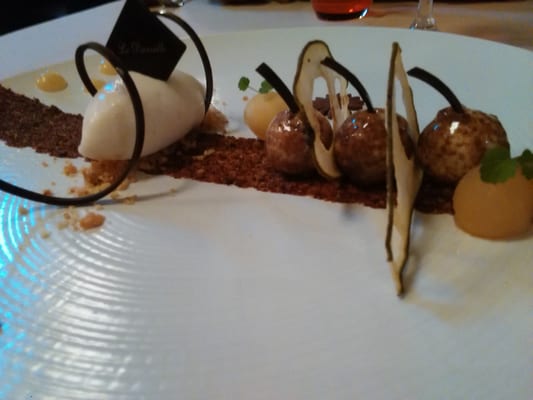 Le D'Arville by null