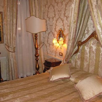 Hotel Canal Grande - Rialto Room - Hotels Near Me - Venezia, VE