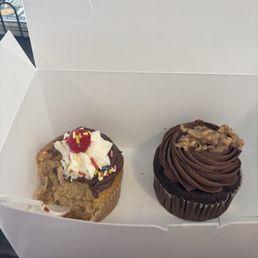 Banana split cupcake and German chocolate cupcake Banana split cupcake and German chocolate cupcake