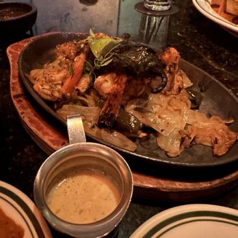 Las Palmas - Shrimp Fajitas and bone marrow butter - Mexican Near Me - Dallas, Texas Las Palmas - Shrimp Fajitas and bone marrow butter - Mexican Near Me - Dallas, Texas