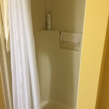 Massanutten Resort - But here is one place that a tap of the elbow accidentally against the valve will give you all the scalding hot water you ever could want. - Hotels Near Me - Massanutten, Virginia Massanutten Resort - But here is one place that a tap of the elbow accidentally against the valve will give you all the scalding hot water you ever could want. - Hotels Near Me - Massanutten, Virginia