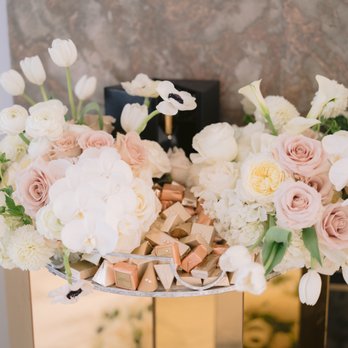 Petals LA - Traditional wedding gifts - Florists Near Me - Glendale, California