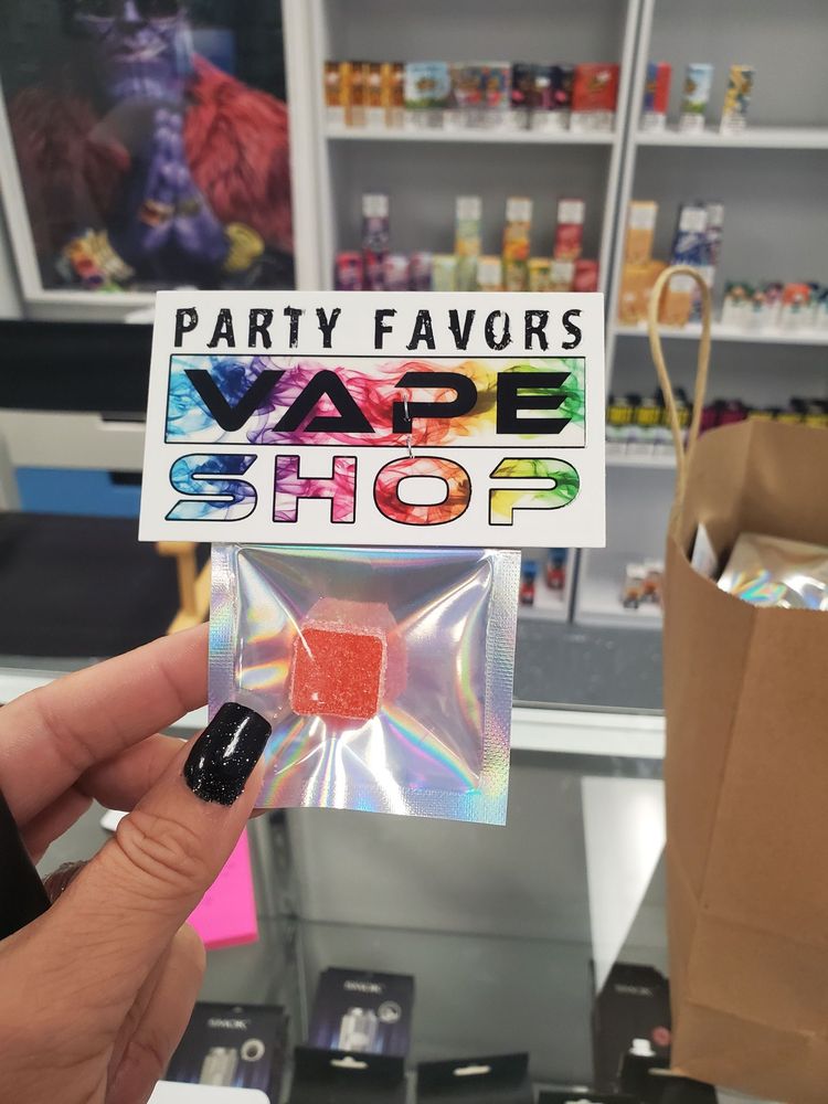PARTY FAVORS VAPE SHOP Updated September 2024 4506 Central School