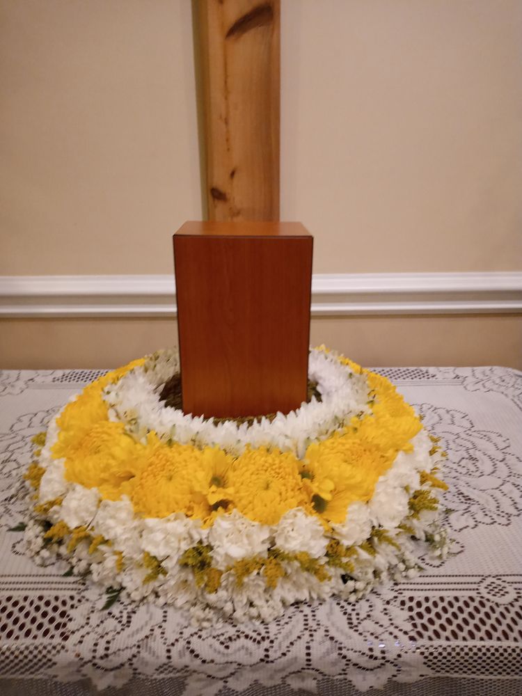 STELLA’S FLOWERS AND GIFTS Updated September 2024 42 Photos 307