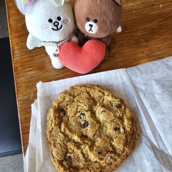 Juicy Brew - Chocolate chip cookie... gluten-free! - Vegan Near Me - Honolulu, Hawaii