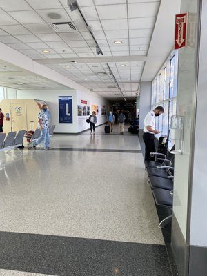 OAKLAND INTERNATIONAL AIRPORT - TERMINAL 2 - Updated September 2024