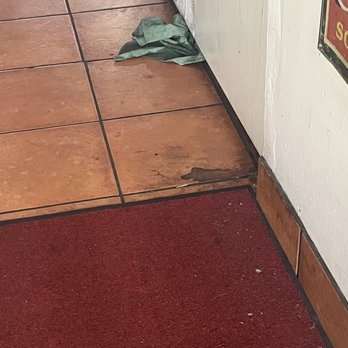 Crepes Ooh La La - Dirty towel sitting on the floor - Creperies Near Me - Walnut Creek, California