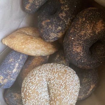 Hank's Bagels - Coffee & Tea Near Me - Burbank, California