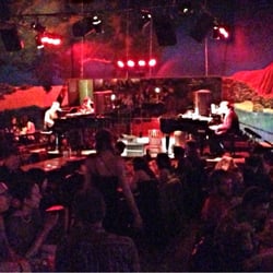 Aussie Rules - Dualing pianos and a foot stompin' singalong good time!