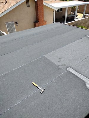 J&C López Roofing Logo