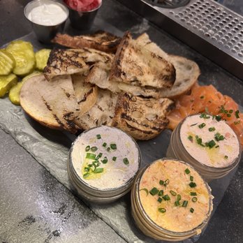 Row 34 - Seaport - Boards - New American Near Me - Boston, Massachusetts