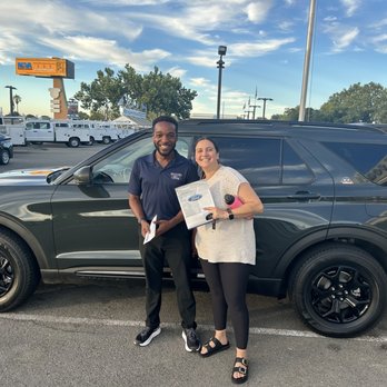 DuPratt Ford Dixon - Tinauris is A++ customer service - Car Dealers Near Me - Dixon, California