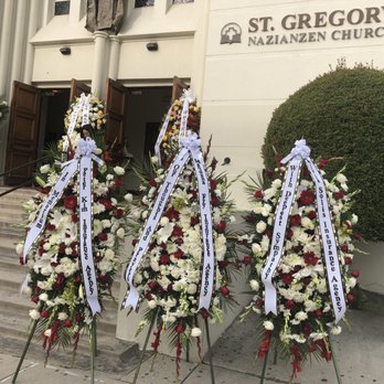 La Petite Fleur - Flowers for a friends funeral. Excellent quality, very helpful and caring staff during a difficult time. - Florists Near Me - Glendora, California