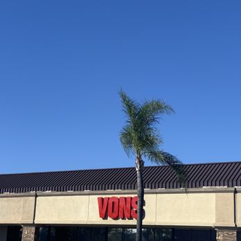 Vons - a palm tree in front of a store - Grocery Near Me - Garden Grove, California Vons - a palm tree in front of a store - Grocery Near Me - Garden Grove, California