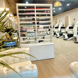 Tiptoe Nail Spa - Select your service