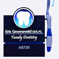 Eric Groeneveld, DDS