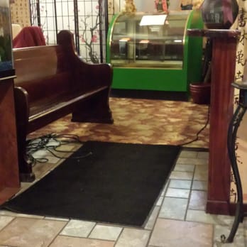 Chopstick House - Carryout waiting area - Szechuan Near Me - Canton, Michigan