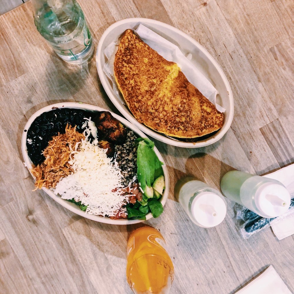 White Maize - Pulled Beef Chachapa & Pulled Chicken Bowl - Venezuelan Near Me - Brooklyn, New York White Maize - Pulled Beef Chachapa & Pulled Chicken Bowl - Venezuelan Near Me - Brooklyn, New York