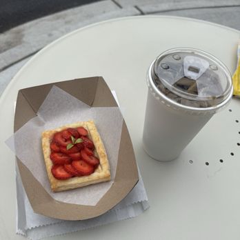 Baci Baci - Strawberry guava tart and hojicha - Coffee & Tea Near Me - Seattle, Washington Baci Baci - Strawberry guava tart and hojicha - Coffee & Tea Near Me - Seattle, Washington