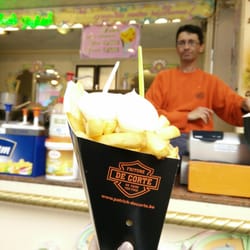Ets P. De Corte - Some good double fried chips with some thick mayo