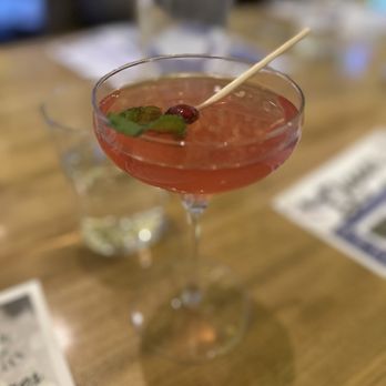 Earl Giles Distillery - Christmas Cosmo - Distilleries Near Me - Minneapolis, Minnesota