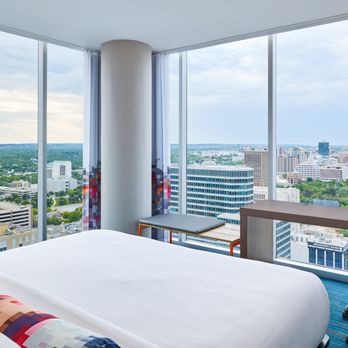 Aloft by Marriott Austin Downtown - Corner King Guestroom - Hotels Near Me - Austin, Texas Aloft by Marriott Austin Downtown - Corner King Guestroom - Hotels Near Me - Austin, Texas