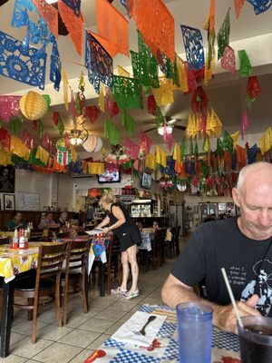 Reuben's Mexican Food by null