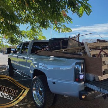 Florence Trucking - Removing household items - Towing Near Me Florence Trucking - Removing household items - Towing Near Me