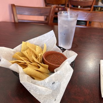 El Huarache - Salsa with chips - Mexican Near Me - Austin, Texas El Huarache - Salsa with chips - Mexican Near Me - Austin, Texas