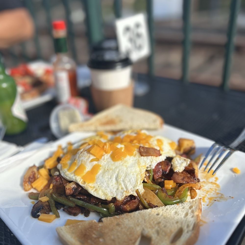 Linguica and egg scramble Linguica and egg scramble