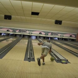Plum Hollow Lanes - Mr. Handsome goiing for a strike!