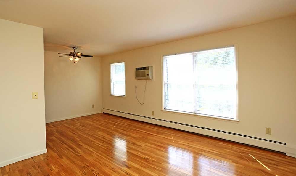 COVENTRY SQUARE APARTMENTS Updated October 2024 20 Charles St