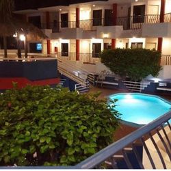 Hotel Mediterráneo Rosarito - Patio-Alberca