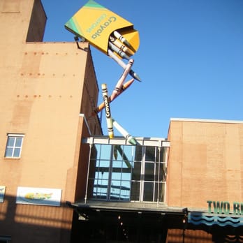 Crayola Experience - Outside the Crayola Factory - Amusement Parks Near Me - Easton, Pennsylvania