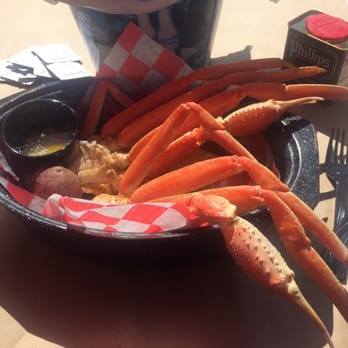 Phillips Seafood - Snow crab bucket - Seafood Near Me - Baltimore, Maryland