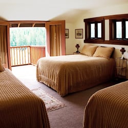 Shambhala Ranch - Upstairs "Pond View" Bedroom