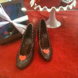 Chocolate high heels - just in time for V-day!