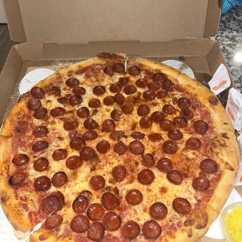 Pie Guy Pizza - 18" Whole Cheese Pie Pepperoni - Pizza Near Me - St. Louis, Missouri Pie Guy Pizza - 18" Whole Cheese Pie Pepperoni - Pizza Near Me - St. Louis, Missouri