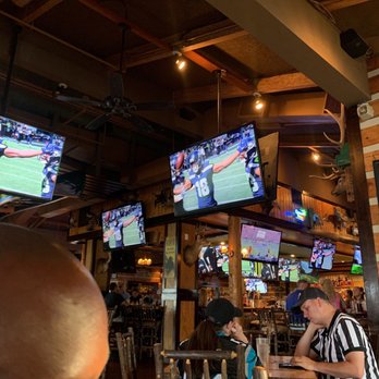 Twin Peaks - TV everywhere - Sports Bars Near Me - Concord, North Carolina Twin Peaks - TV everywhere - Sports Bars Near Me - Concord, North Carolina